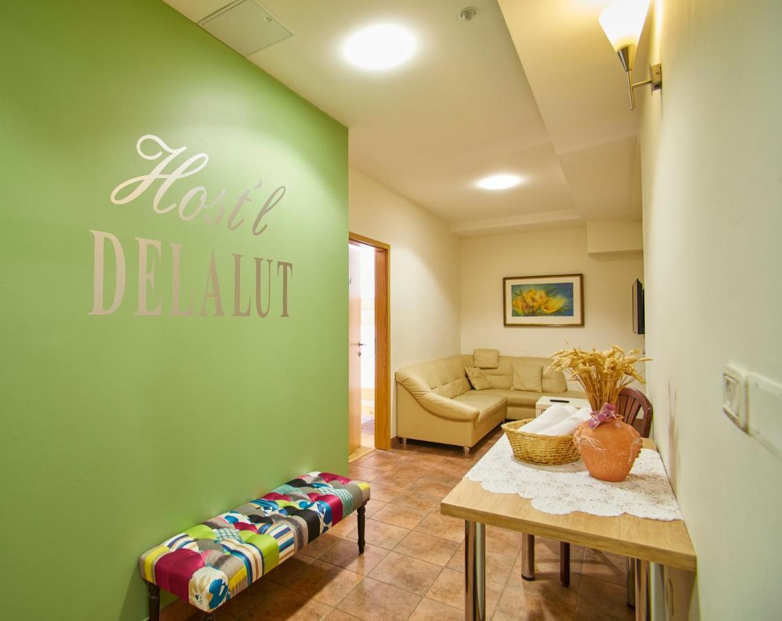 Hostel Delalut Ravne na Koroskem Eksteriør bilde