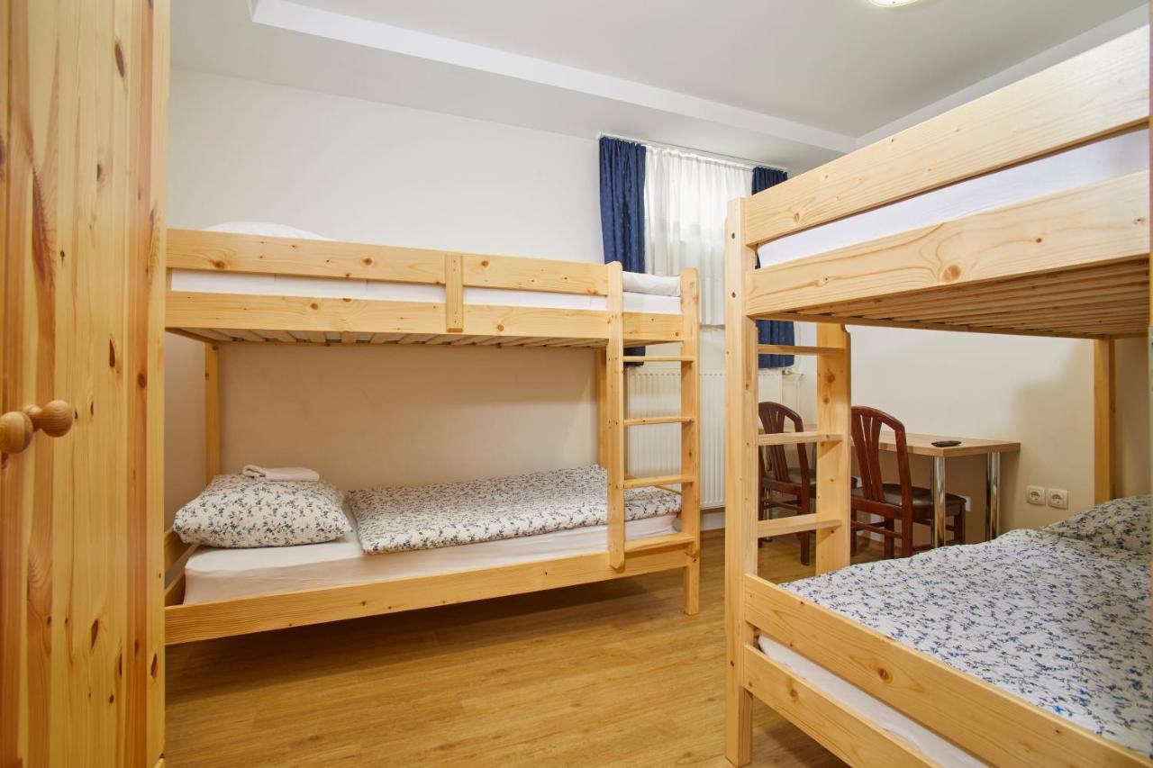 Hostel Delalut Ravne na Koroskem Eksteriør bilde